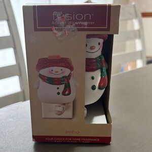 Mineral Fusion Snowman Wax Warmer - Festive Red and Green
